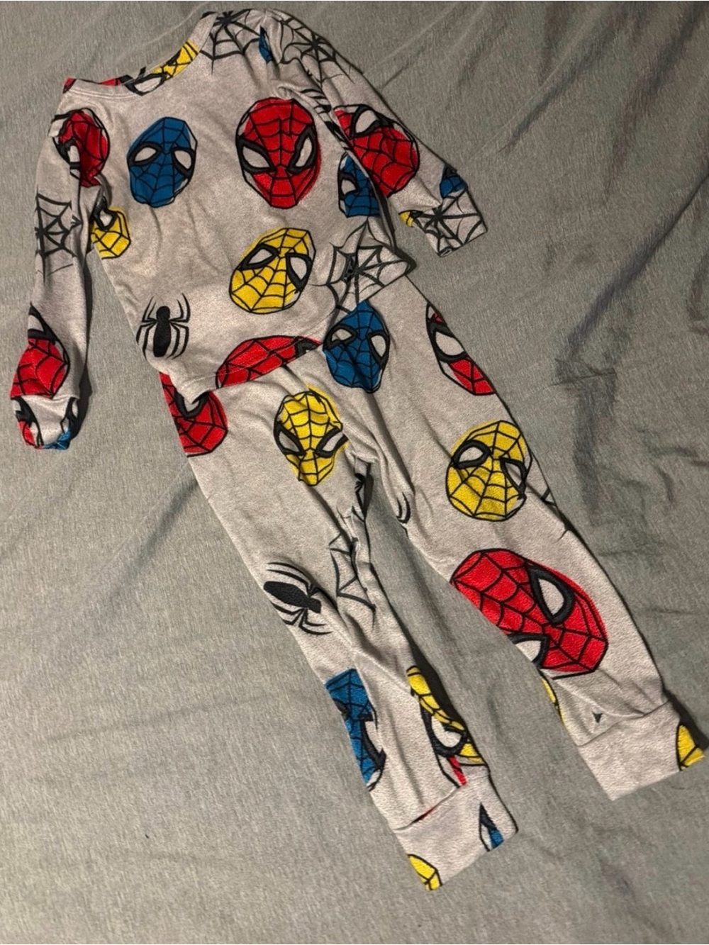 Marvel Kids Grey Pajama Set with Red, Blue, and Yellow Spider Masks